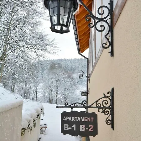Zlote Modrzewie