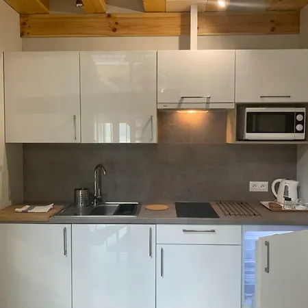 Zlote Modrzewie * דוז'ניקי ז'דרוז'