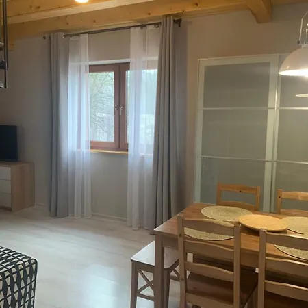 Zlote Modrzewie דירה