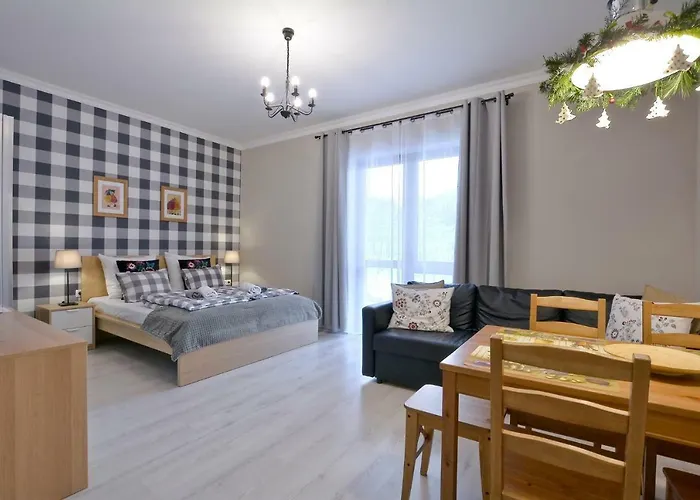 Zlote Modrzewie Lägenhet *